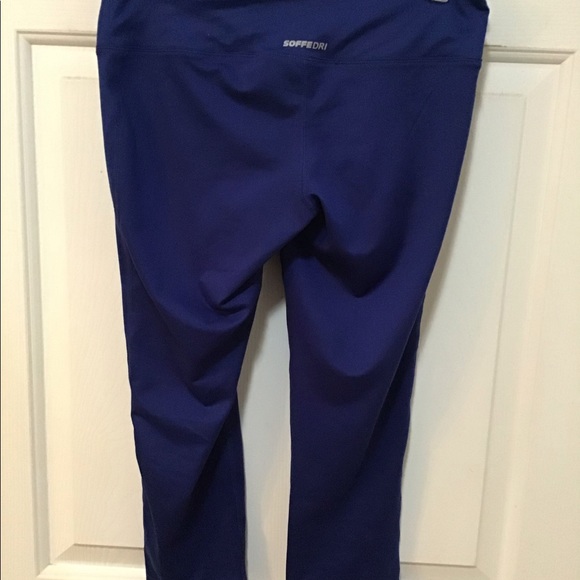 SOFFE LOW RISE CAPRI WORK OUT YOGA PANTS EUC S - Picture 4 of 4